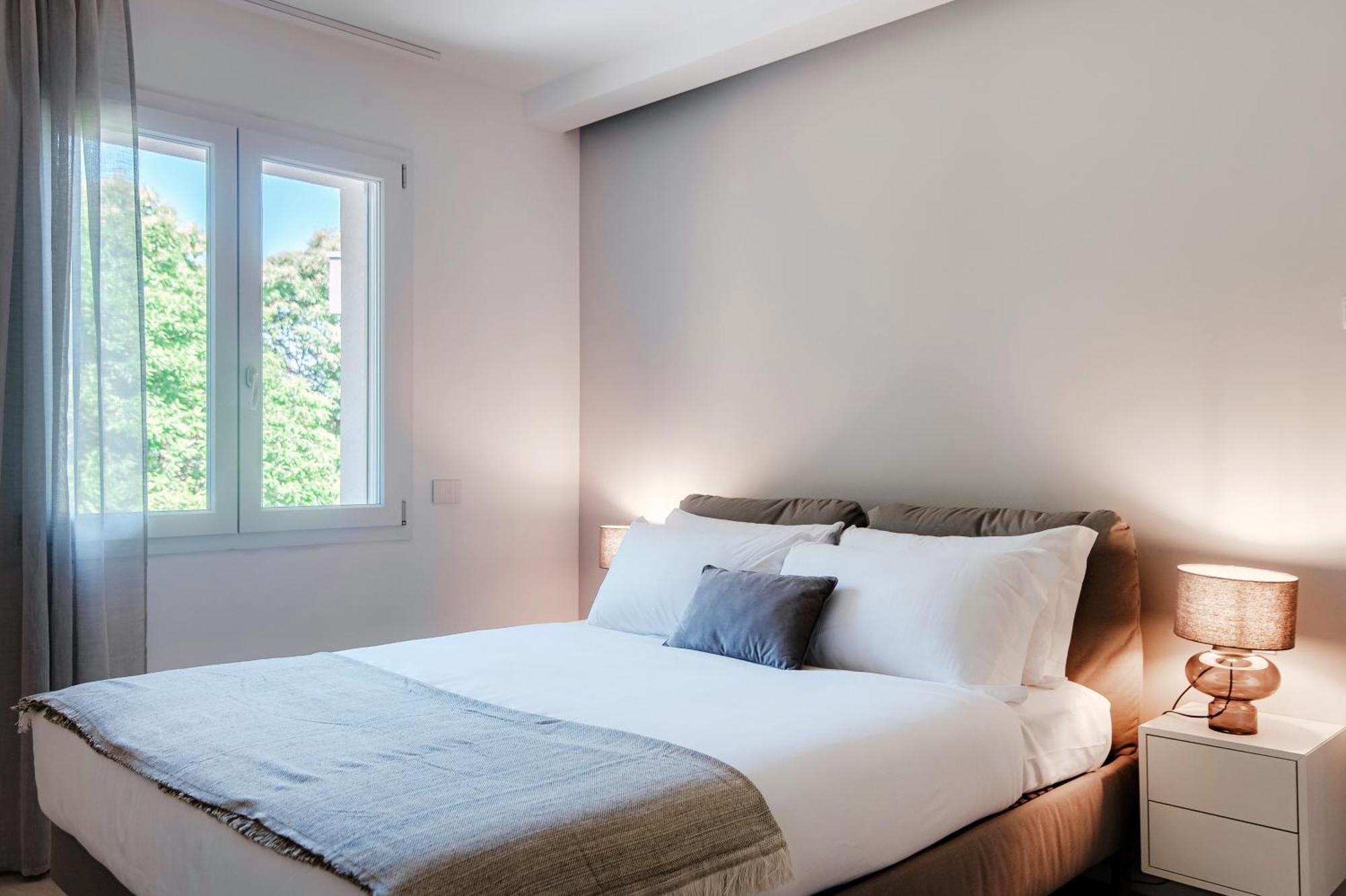 Lario Suite Apartments By Quokka 360 - With Parking Next To Como City Eksteriør billede