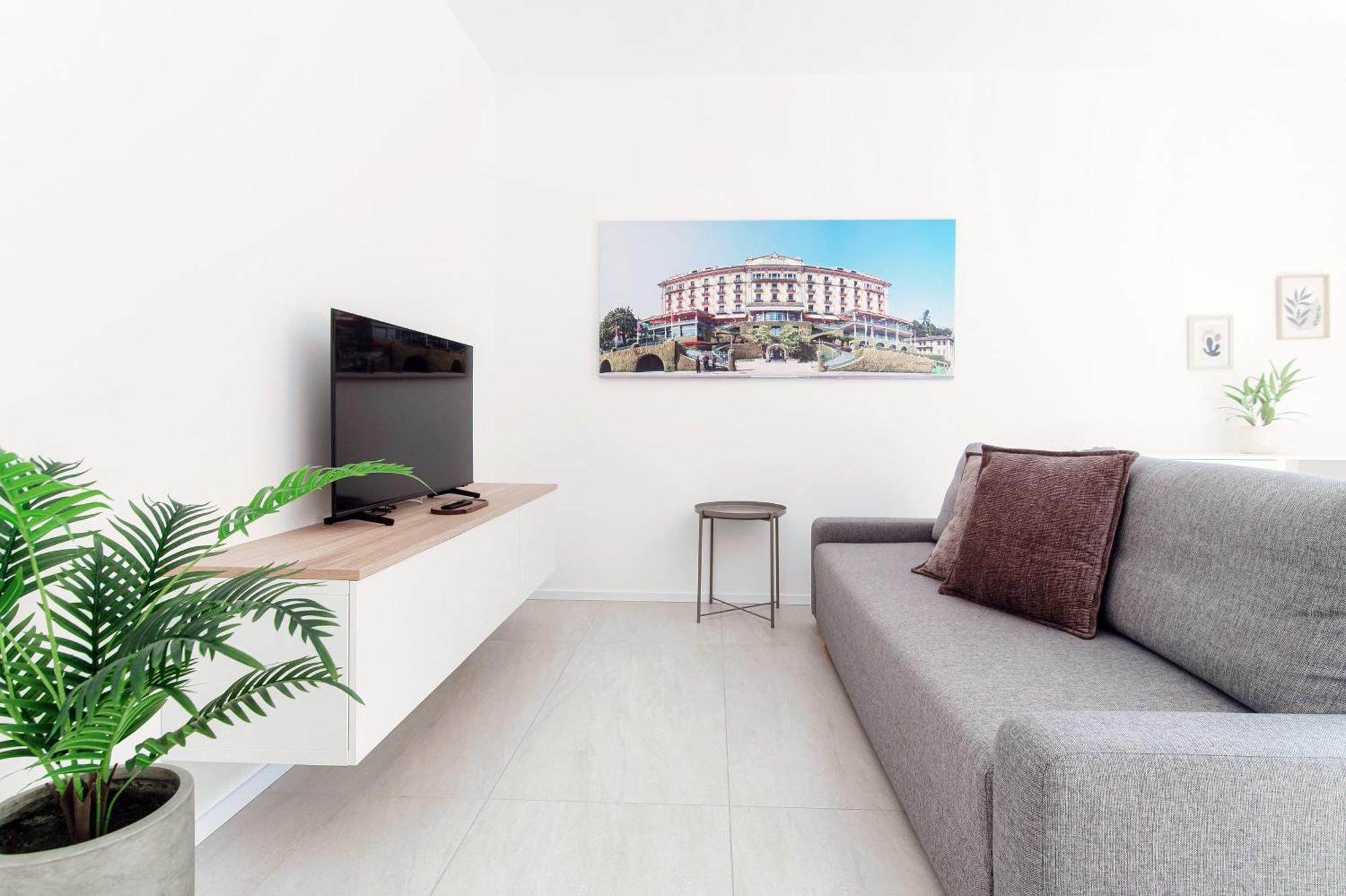 Lario Suite Apartments By Quokka 360 - With Parking Next To Como City Eksteriør billede
